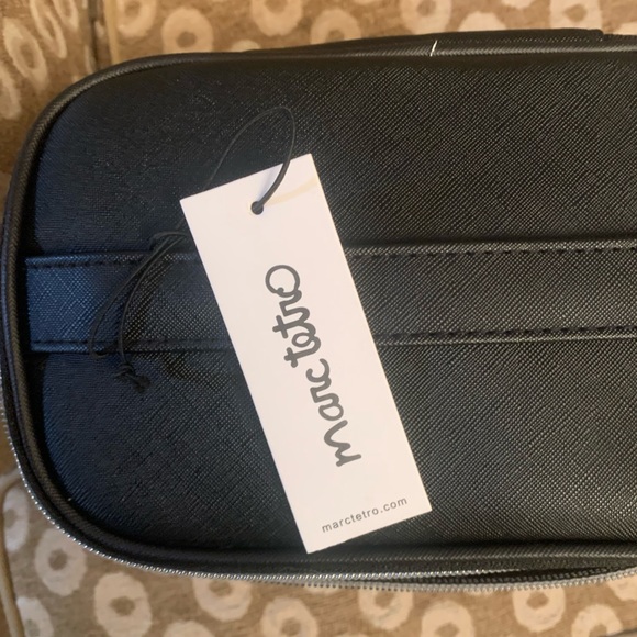 Makeup bag - Picture 3 of 3